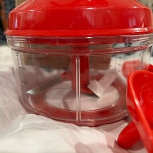 Tupperware quick chef chopper new in box